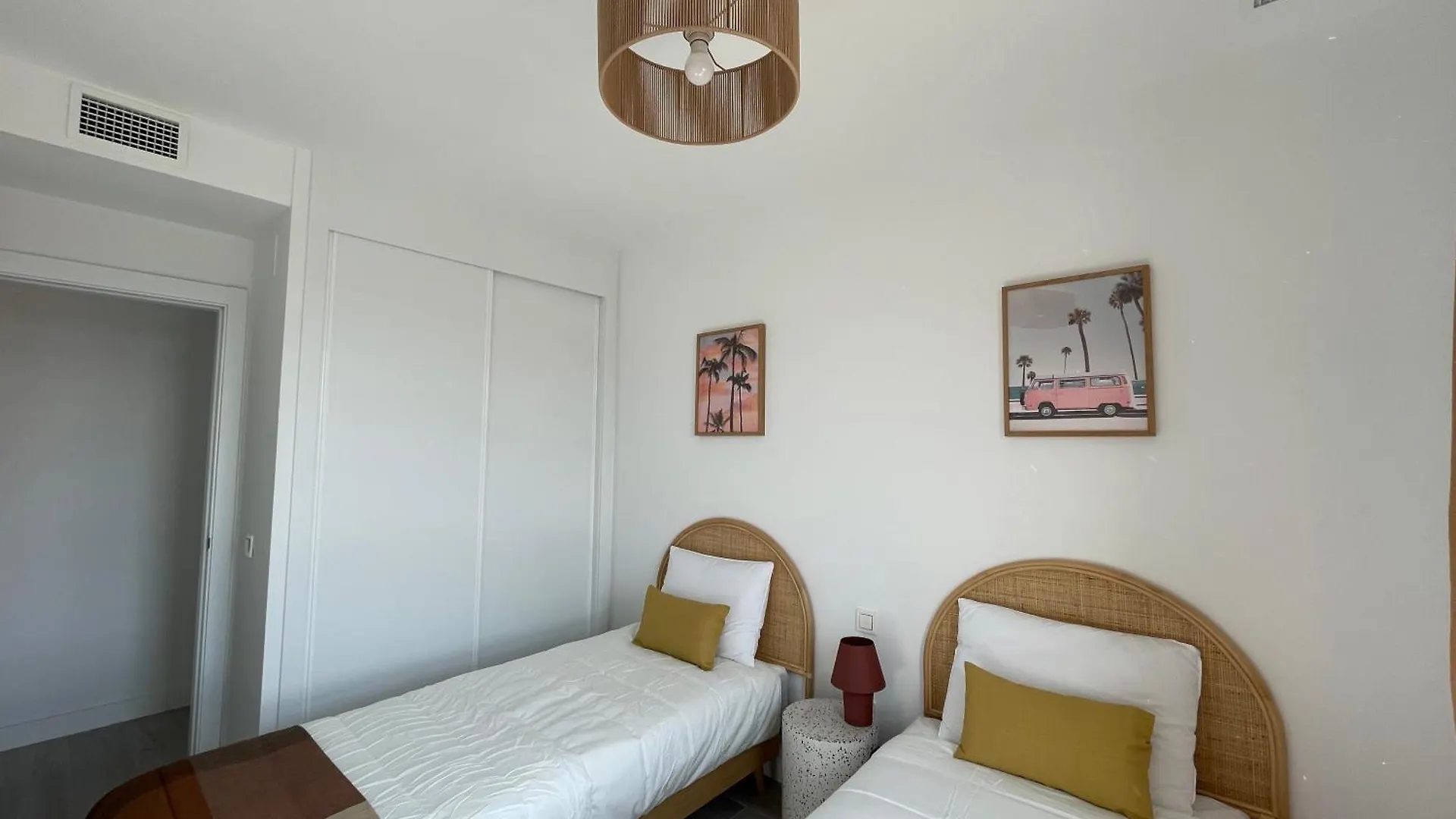Stay U-Nique Apartments Martiricos Малага